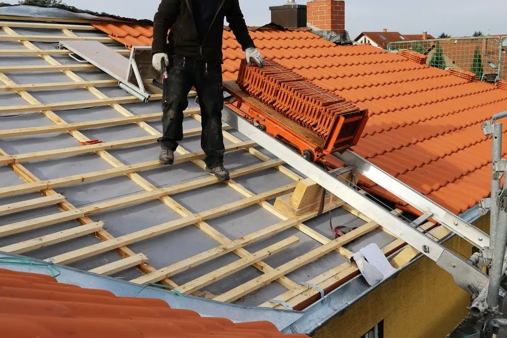 Rénovation toiture Nice avec rénovation et traitement de charpente